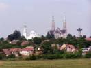 Klasické dominanty města. Kostel a vodárenská věž. - 