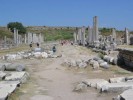 Perge-300 m dlouhá kolonáda s vodním kanálem k chlazení mramorové dlažby - 